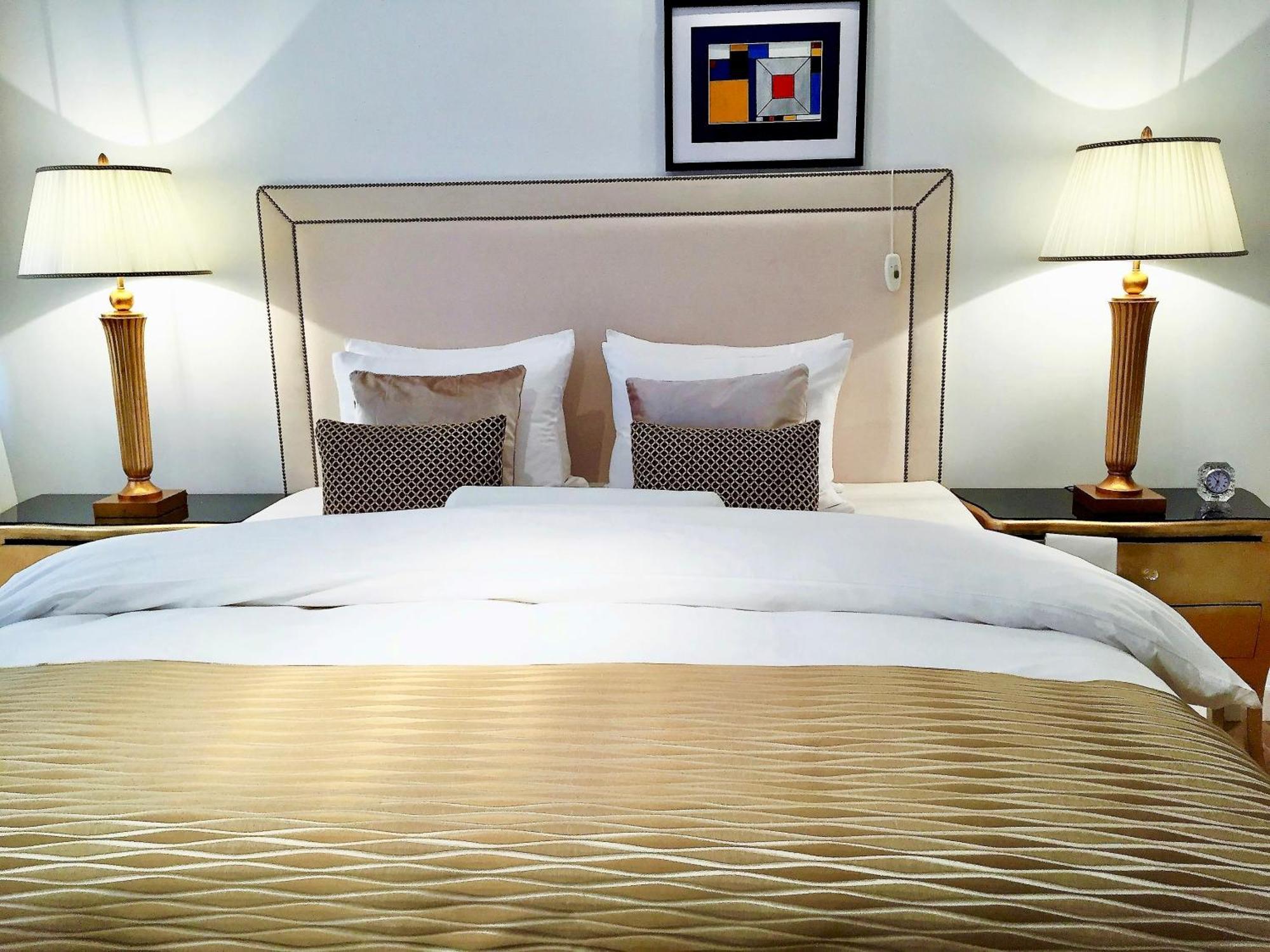 Mondrian Luxury Suites & Apartments Market Square IV Warszawa Rom bilde